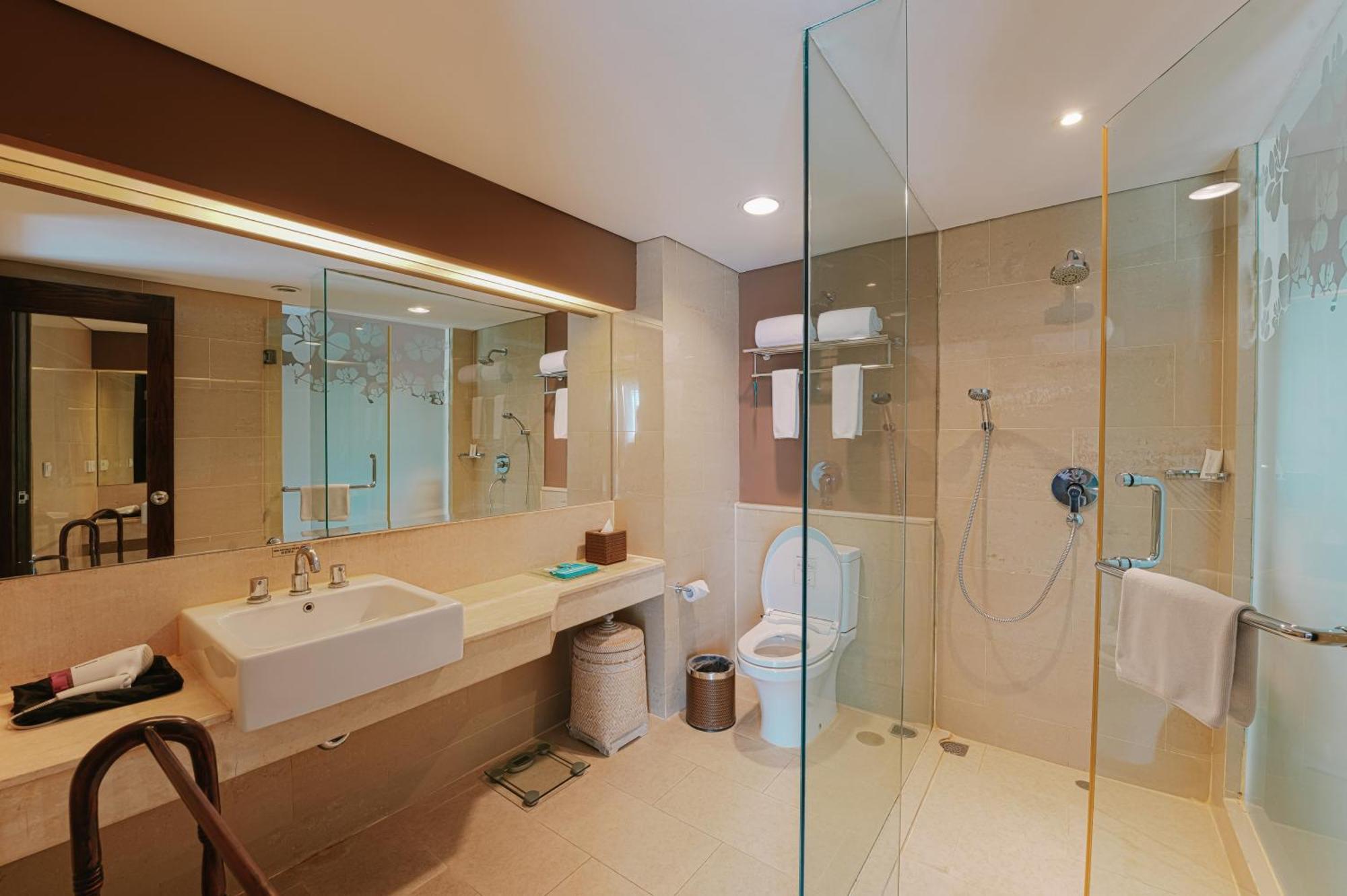 Junior Suite,1555027006:JPEG